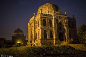 Nueva Delhi: Visita guiada por la ciudad de Delhi de Noche