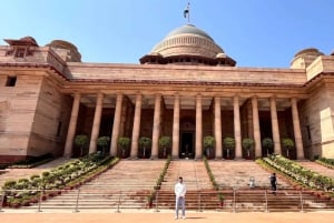 Uusi-Delhi: koko päivän kiertoajelu Akshardhamin temppeliin