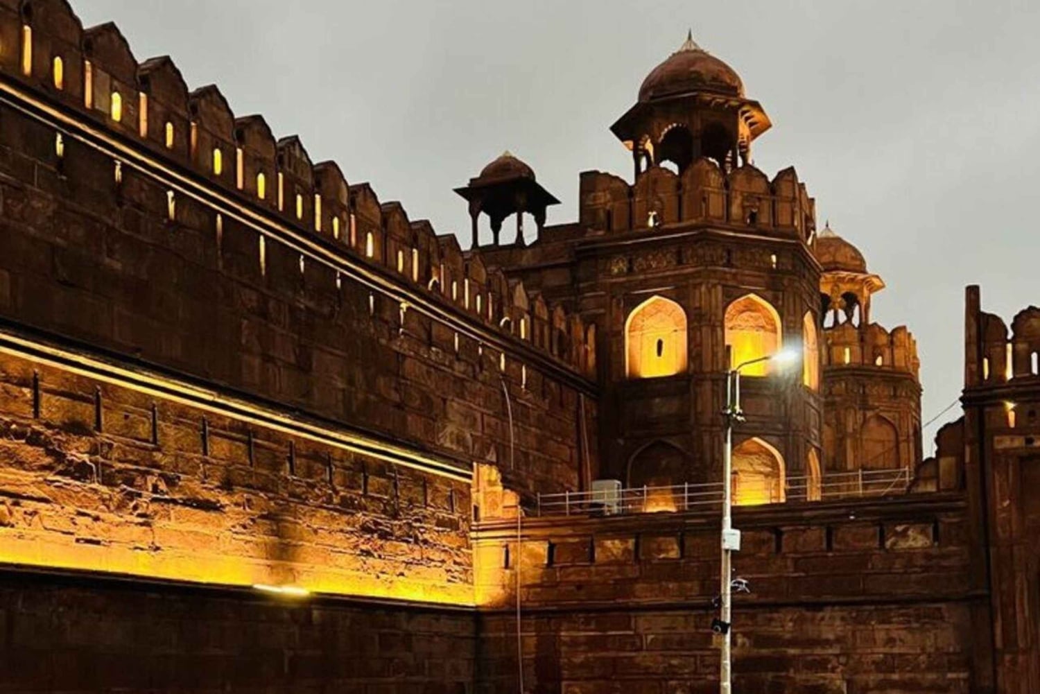 Halvdagsomvisning i New Delhi: templer og monumenter