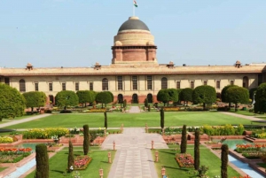 New Delhi: One Day Delhi Sightseeing City Tour by Car