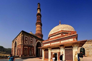 Nuova Delhi: Tour privato di un giorno intero della Vecchia e Nuova Delhi con guida