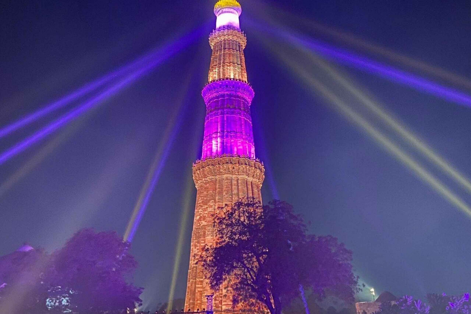 Nueva Delhi: Visita a la Exposición y Espectáculo de Luz y Sonido de Qutub Minar