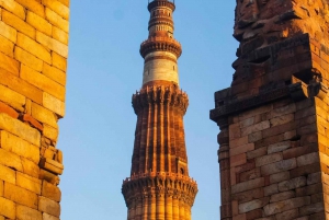 New Delhi : Visite de l'exposition Qutub Minar et du spectacle son et lumière