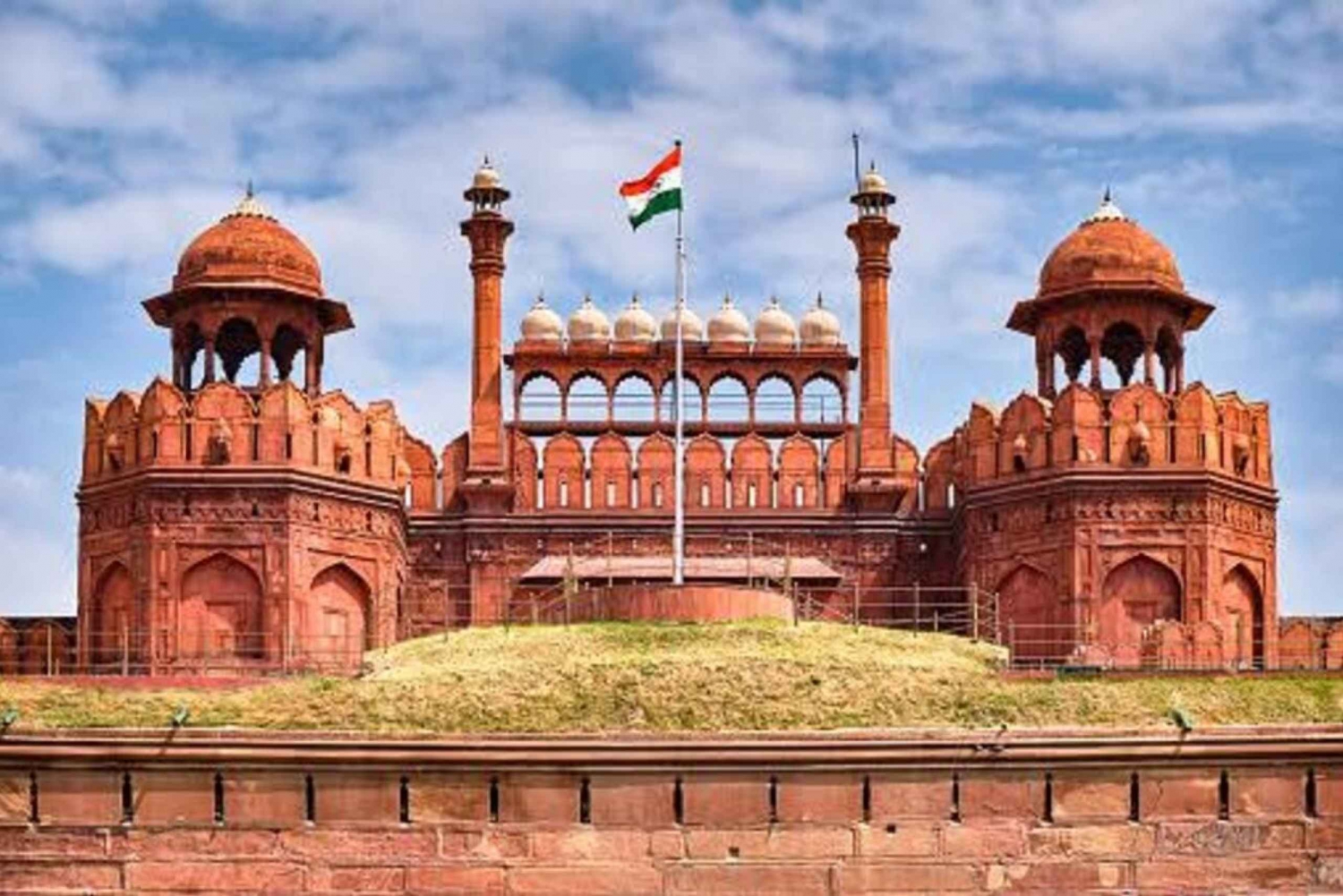 New Delhi: Red Fort Skipe-the-line Tour Met Transfer+Ticket