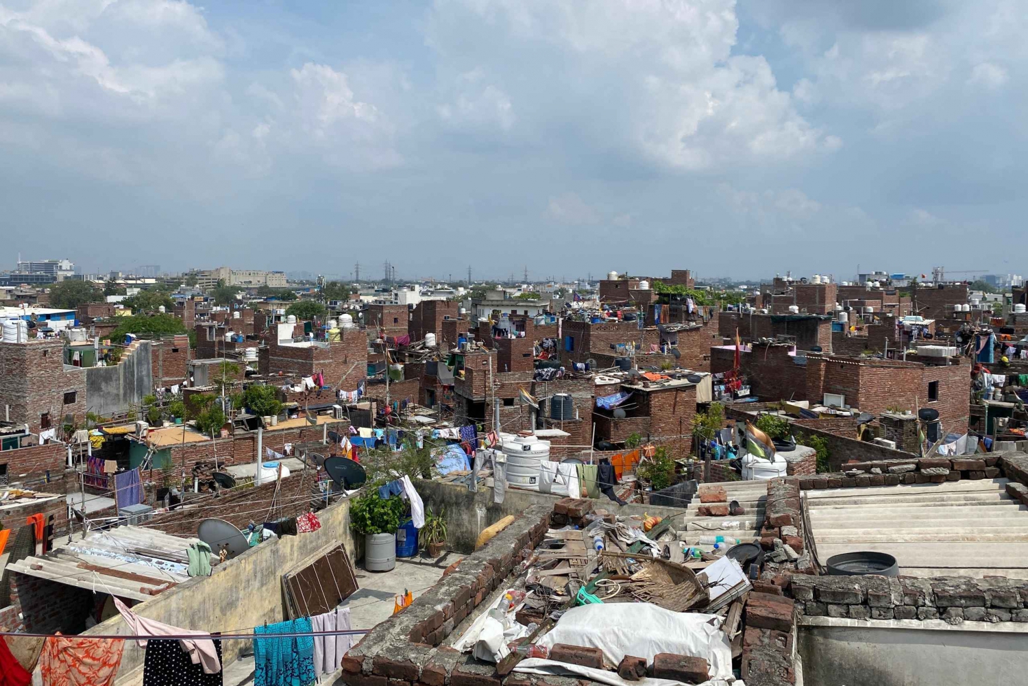 New Delhi: Sanjay Colony Slum Rondleiding