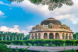 Delhi: Private Guided Day Tour of Old & New Delhi