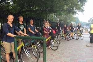 Vieux Delhi : excursion à vélo en petit groupe de 3,5 heures avec petit-déjeuner