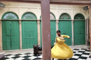 Delhi: Art Tour with Indian Classical Music & Dance