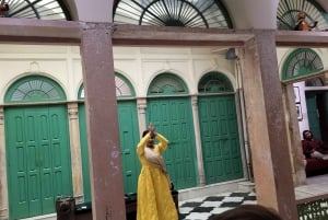 Delhi: Art Tour with Indian Classical Music & Dance