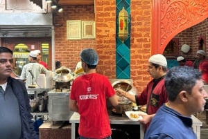 Excursão gastronômica famosa pela Velha Deli, com tuk-tuk