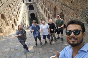 Tour privato del cibo di strada e dei tuk-tak della Vecchia Delhi