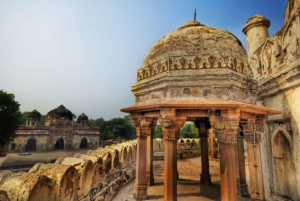 Old Delhi Odyssé: En halvdag med tuk tuk och matspår