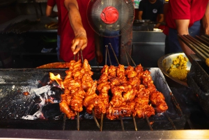 Gatumat och kryddmarknad i Old Delhi