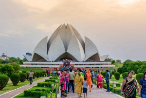 Privétour van 6 uur door de tempels en spirituele plekken van Oud-Delhi