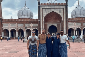 Vanha Delhi: kävelykierros tuk-tuk-ajelulla ja välipaloilla (Español)