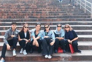 Vanha Delhi: kävelykierros tuk-tuk-ajelulla ja välipaloilla (Español)