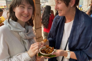 Comida callejera en la Vieja Delhi, mercado de especias,Visita cultural y patrimonial