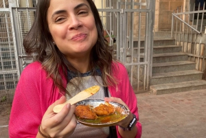 Comida callejera en la Vieja Delhi, mercado de especias,Visita cultural y patrimonial