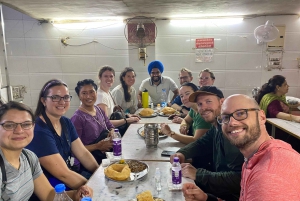 Comida callejera en la Vieja Delhi, mercado de especias,Visita cultural y patrimonial