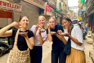 Comida callejera en la Vieja Delhi, mercado de especias,Visita cultural y patrimonial