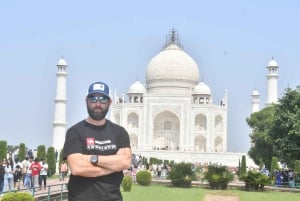 Yhden päivän retki Taj Mahaliin, Mathuraan ja Vrindavaniin Delhistä/Agrasta