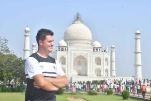 Viagem de um dia ao Taj Mahal, Mathura e Vrindavan saindo de Delhi/Agra