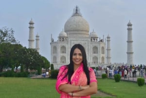 Viagem de um dia ao Taj Mahal, Mathura e Vrindavan saindo de Delhi/Agra