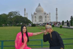 Viagem de um dia ao Taj Mahal, Mathura e Vrindavan saindo de Delhi/Agra