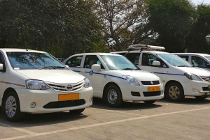 Trasferimento di sola andata: da Delhi ad Agra e Jaipur in auto privata