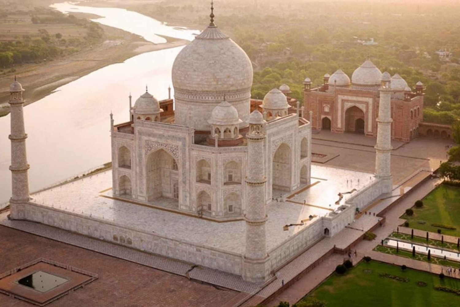 Övernattning Taj Mahal och Agra fort tur från Pune