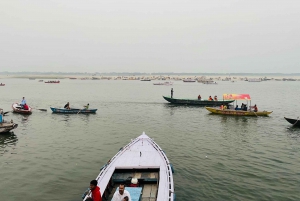 Varanasi-tur med overnatting fra Delhi