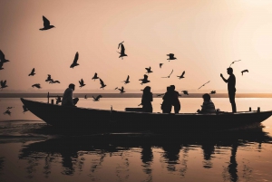 Varanasi-tur med övernattning från Delhi