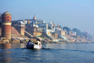 Excursão noturna a Varanasi saindo de Délhi