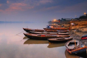 Varanasi-tur med overnatning fra Delhi