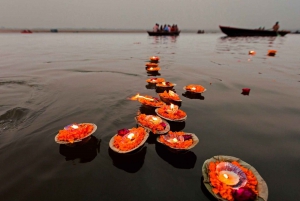 Varanasi-tur med overnatning fra Delhi