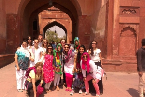 Specjalna oferta dla kobiet z Delhi: zwiedzanie Agry najszybszym pociągiem