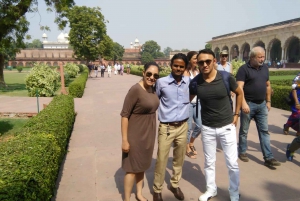 Specjalna oferta dla kobiet z Delhi: zwiedzanie Agry najszybszym pociągiem