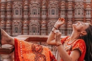 Tour privato della città di Jaipur da Delhi in auto