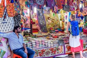 Private Delhi Shopping Tour with Local Guide (Half/Full Day)