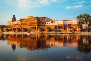 Private Guided Mathura & Vrindavan Tour mit dem Auto ab Delhi