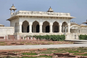 private guided tour Skip the line Taj Mahal tour