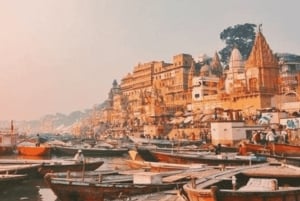Delhistä: Kultaisen kolmion kiertomatka: Varanasi, Sarnath ja Gaya