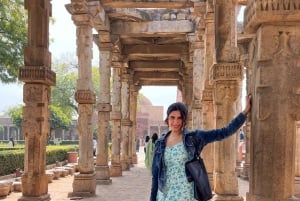 クトゥブ遺跡とメヘラウリ遺跡公園のガイド付きツアー