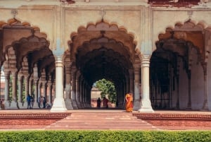 Red Fort Private Tour by car