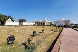 Red Fort Biljetter som låter dig hoppa över kön E-biljetter & guide Delhi transfer