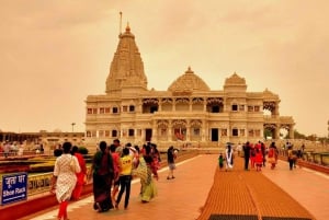 Yhden päivän retki Taj Mahaliin, Mathuraan ja Vrindavaniin Delhistä/Agrasta