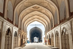 Tour guiado sem filas pelo icónico Forte Vermelho de Deli