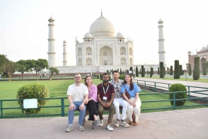 Hoppa över kön Taj Mahal Sunrise & Agra Fort Privat tur