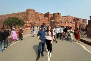 Hopp over køen Taj Mahal soloppgang og Agra Fort Privat tur