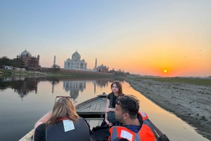 Überspringe die Warteschlange Taj Mahal Tour mit privatem Tourguide